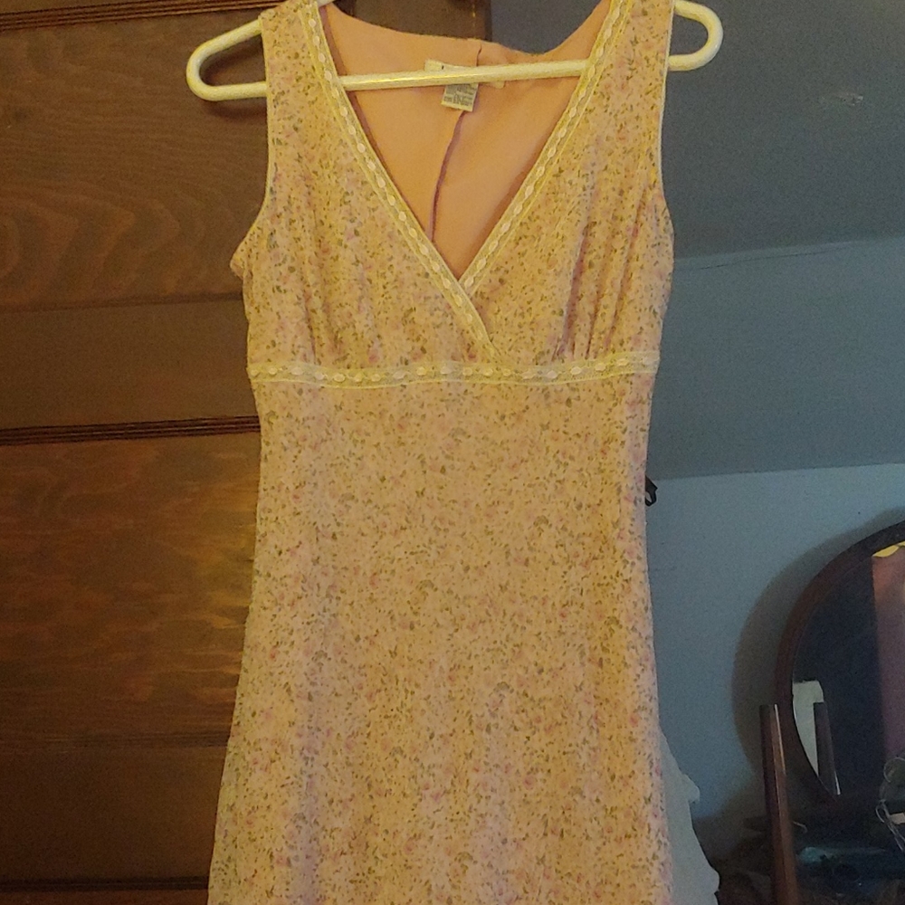 A beautiful sleeveless pink, lace dress#